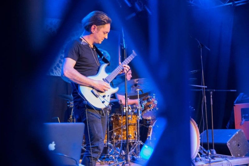 Marius Pop - rumuský kytarista (Dali Mraz Group) 